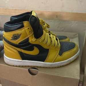 Air Jordan Shoes: Original but no box. 
$70